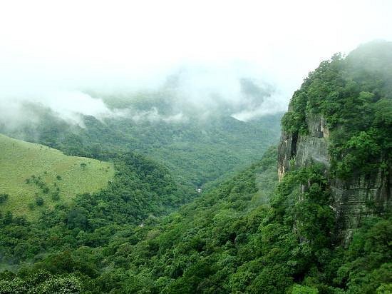 Knuckles Mountain Range